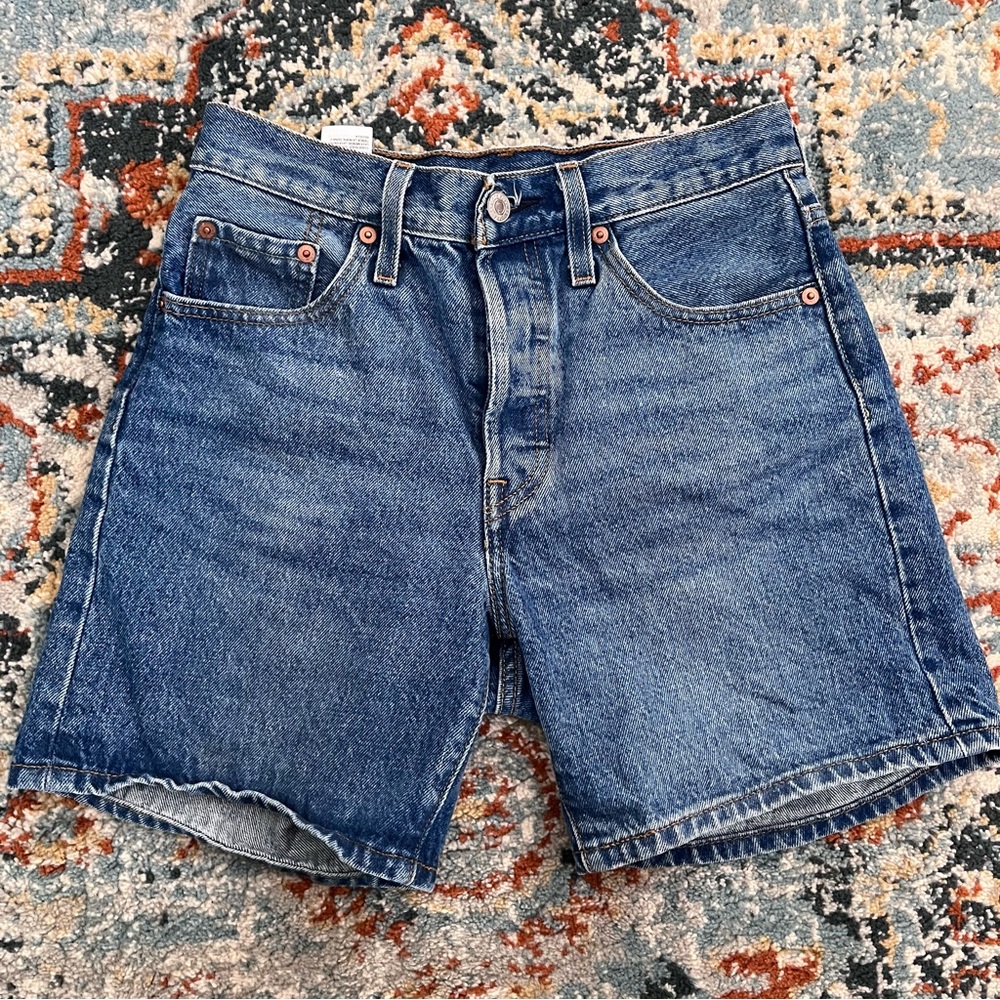 Levis ribcage high waisted shorts